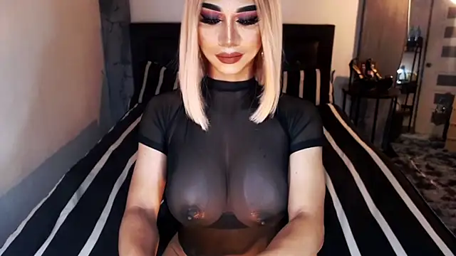 MistressAica webcam