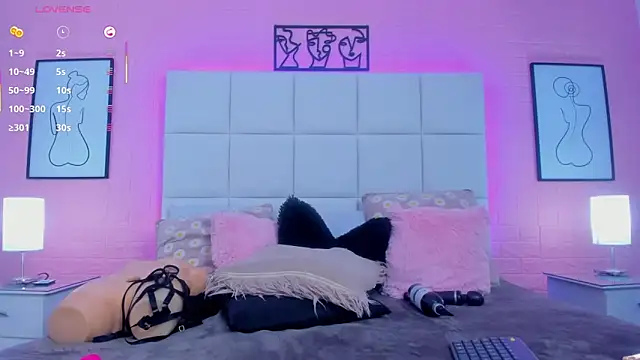 charlotte_kisss webcam