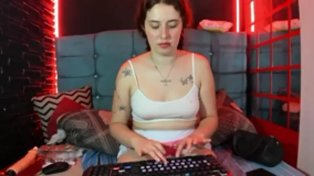 Cherry_Boom18 webcam