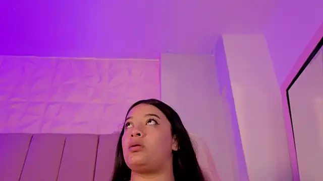 MollyBigBoobs12 webcam