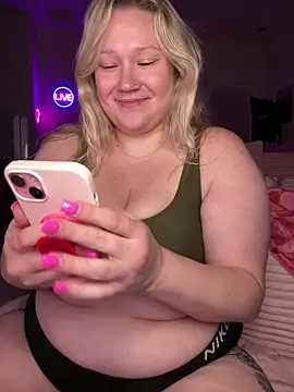 PiggyRose webcam