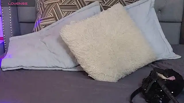 Shantal_Joness webcam