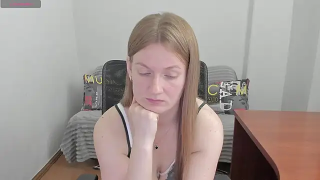 Alisha_Skyes webcam