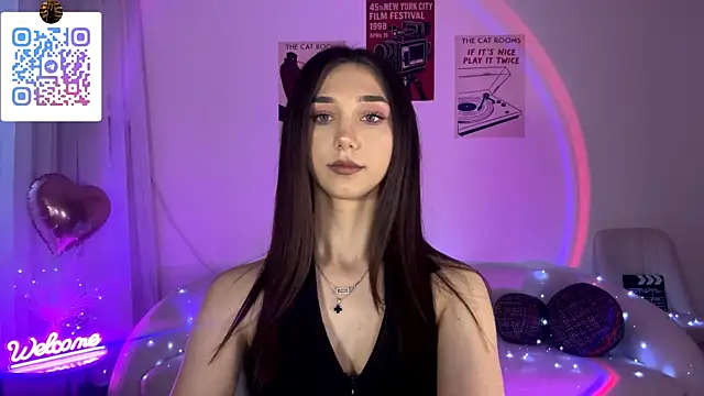 LinaMour webcam