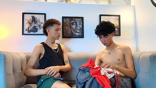 BOYS_PLAY webcam
