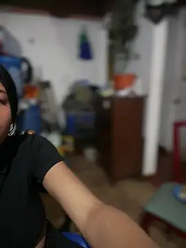 ElahiaMarquez webcam