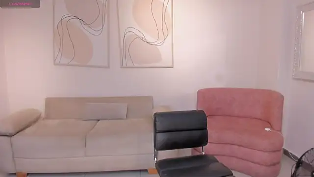 MollyJones_ webcam