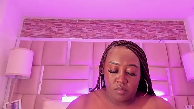 ShaniaBrownn