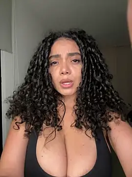 Curlyierr webcam