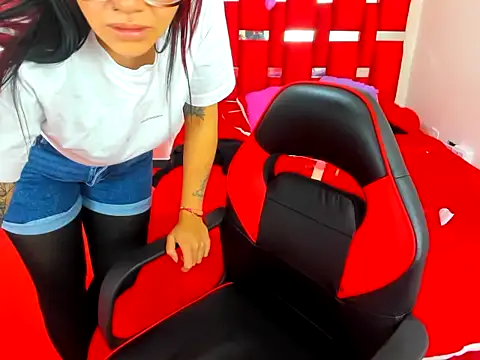 scarlett_red_1