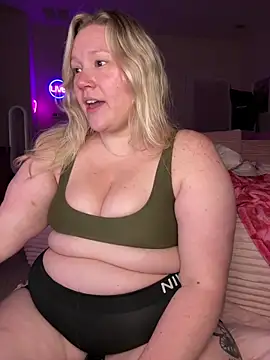 PiggyRose webcam