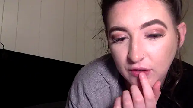 LexiKay19 webcam