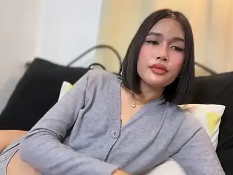 Modella: Larathegr8t