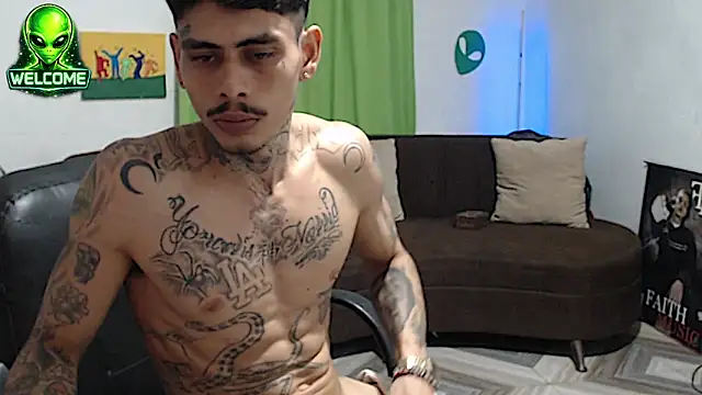 alpha_zom