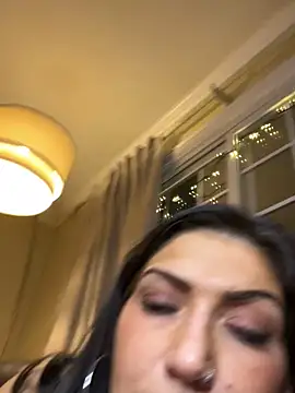 LittleMissEeve webcam