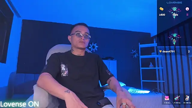 LiamDeep webcam
