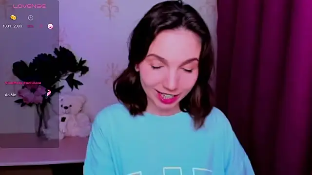 KindHazelHere_ webcam