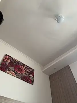 newdelhiBOY_ webcam