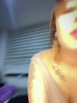 CharlotteUwU__ webcam