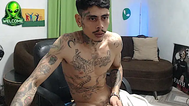 alpha_zom