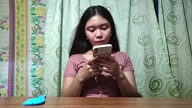 regenakhanponaphan - RegenaKhanponaphan's free webcam - UK Sex Cams