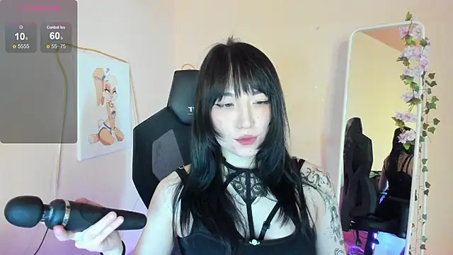 AliceeinWonderlanddd webcam