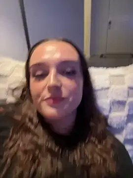 halostar (F young) - No panties and use vibrator 😍