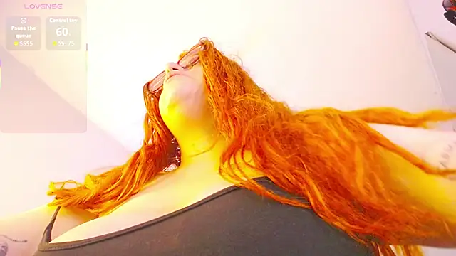 lucie_nicolls webcam