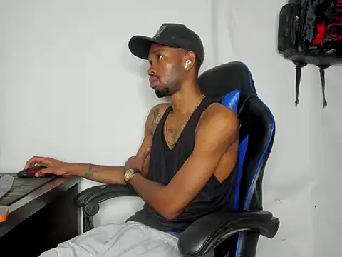 Kofi_exotic_2 webcam