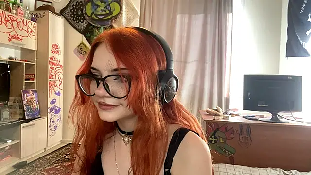 RedHeadCat webcam