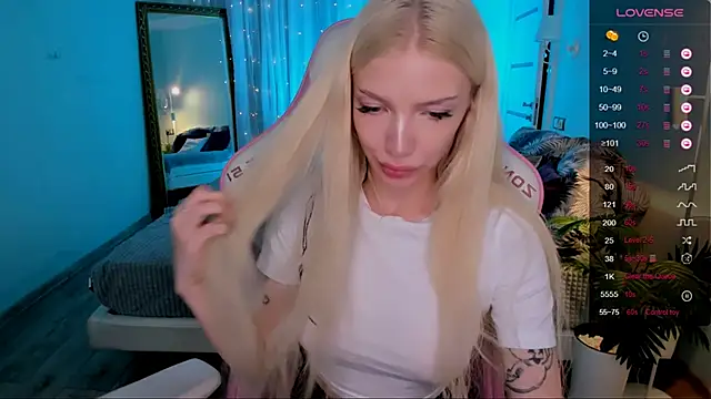 AnyaTaylor_ webcam