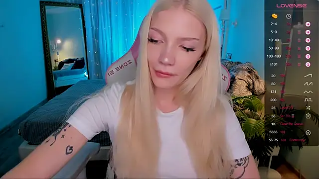 AnyaTaylor_ webcam