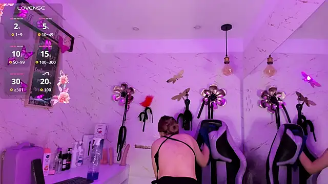 Natasha-Adams webcam