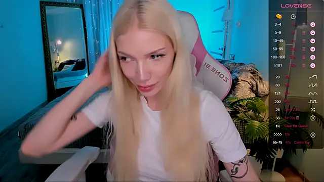 AnyaTaylor_ webcam