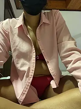 ZELINA_WOOFY webcam