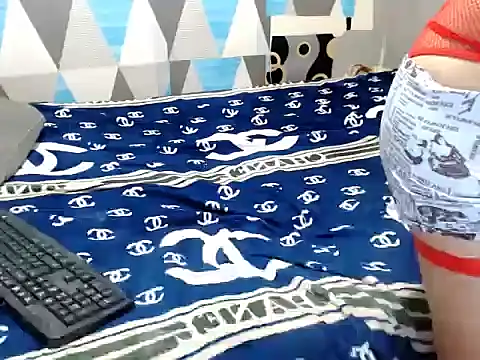 Trish_CurveCock webcam