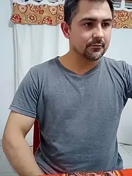 bradd_32 (M young) - HANDJOB+CUMSHOT