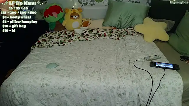 LilyMayBae webcam