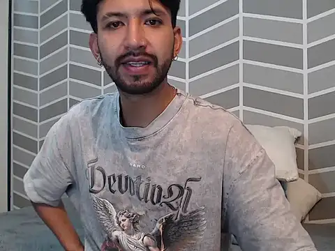 thomass1018 webcam