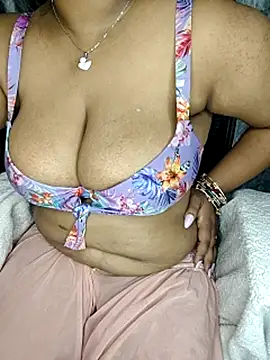 Curvy_Pooja webcam