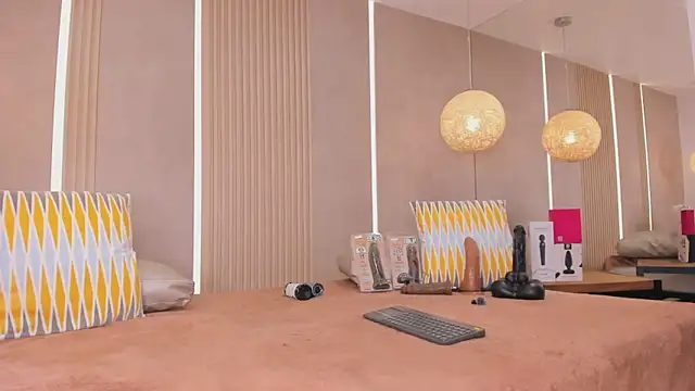 sabrina_shark_ webcam