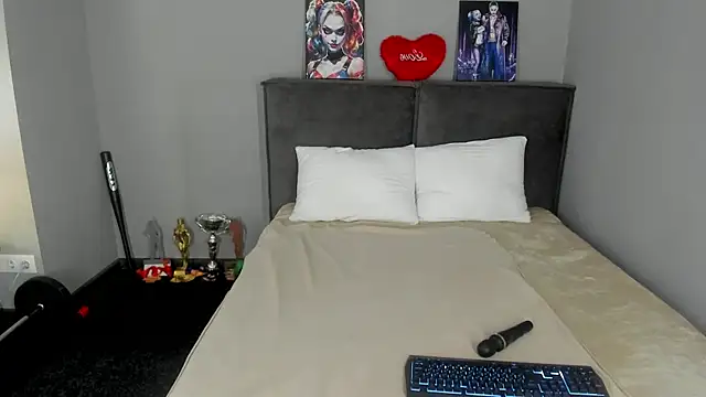 MuscleXXXBarbie webcam