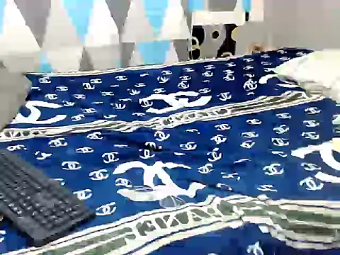 Trish_CurveCock webcam