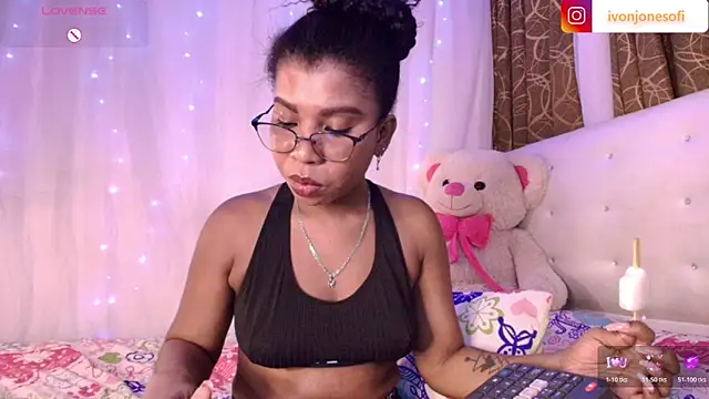 ivonjoness webcam
