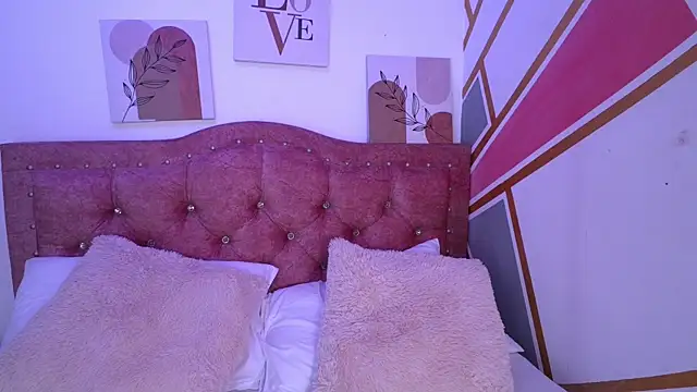Lucy_boobss