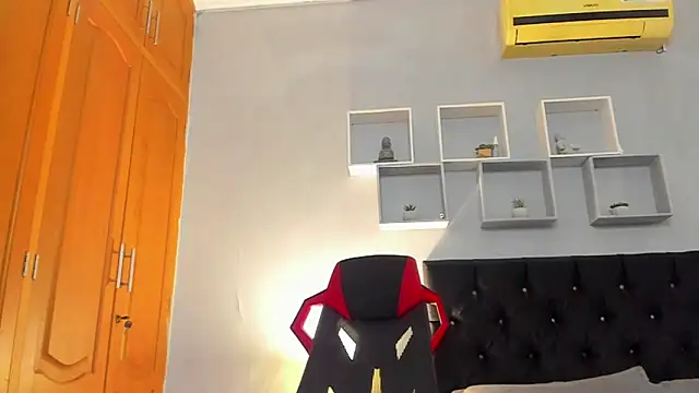 tyler_hank01 - Tyler_hank01's free webcam - UK Sex Cams