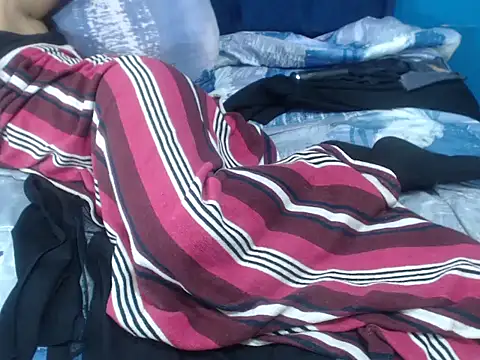 SexySlimBabeX webcam