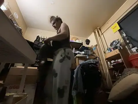 Snowbunnycake_131 webcam
