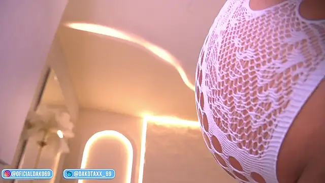 Dakota_Lee