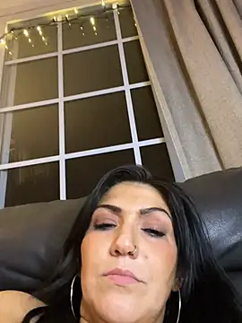 LittleMissEeve webcam